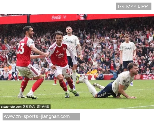 指挥官苏维门迪传球表现惊艳96次传球成功率高达948长传全中展现实力 指挥官苏维门迪传球表现惊艳96次传球成功率高达948长传全中展现实力