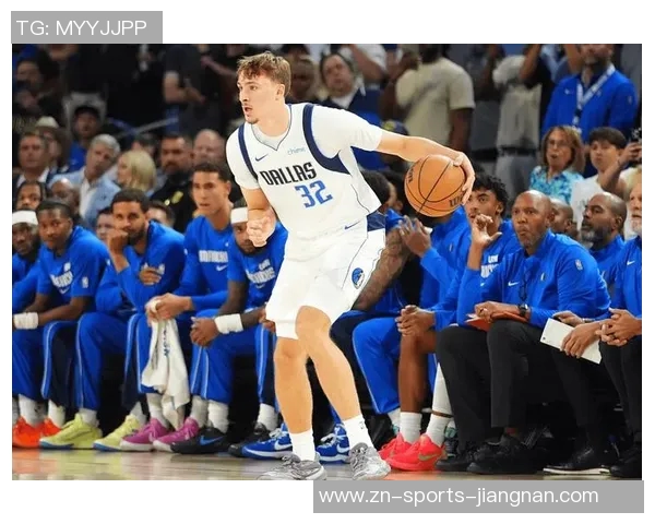 弗拉格首次尝试大个子阵容自信与浓眉共担后卫角色