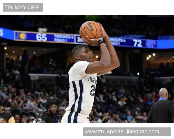 菜鸟表现出色灰熊新秀砍下27分黄蜂中锋完美7投7中贡献14分