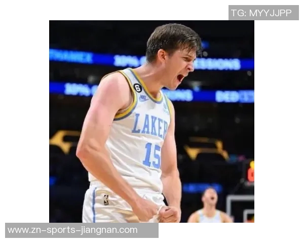 米诺特次节神勇表现五投全中连得12分带领球队一举拉开比分优势 米诺特次节神勇表现五投全中连得12分带领球队一举拉开比分优势