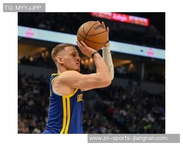 迪文岑佐表现稳定8投4中三分球命中率高效贡献13分4助攻2抢断